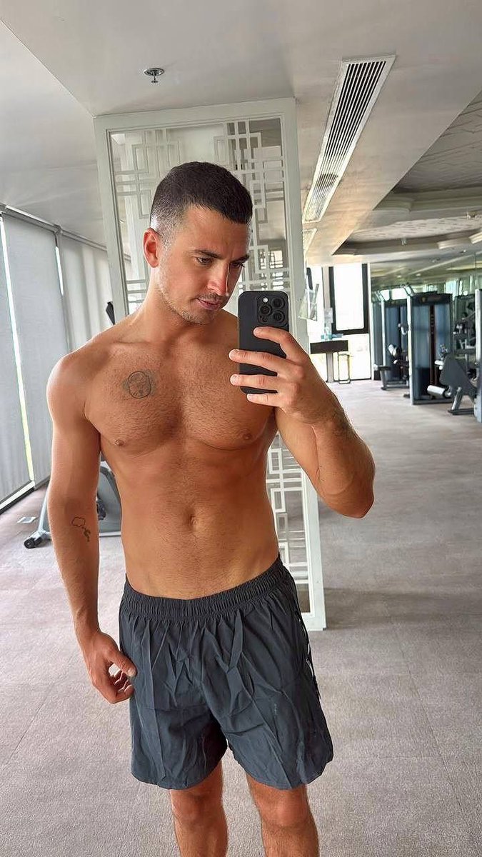 Paul black 🖤 tweet media