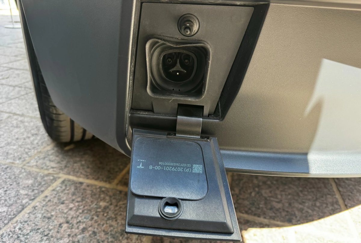 Not a Tesla App tweet media