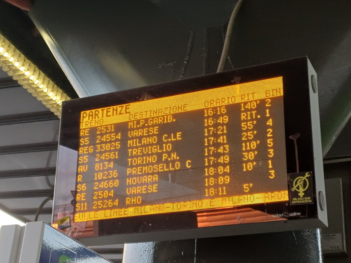 marghega's tweet photo. Quando il Buongiorno lo vedi dal ritorno!
#FS #Trenitalia https://t.co/8eGLKdKwjy