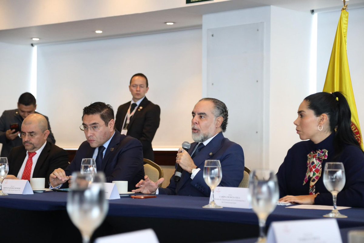 Carina Murcia Yela tweet media