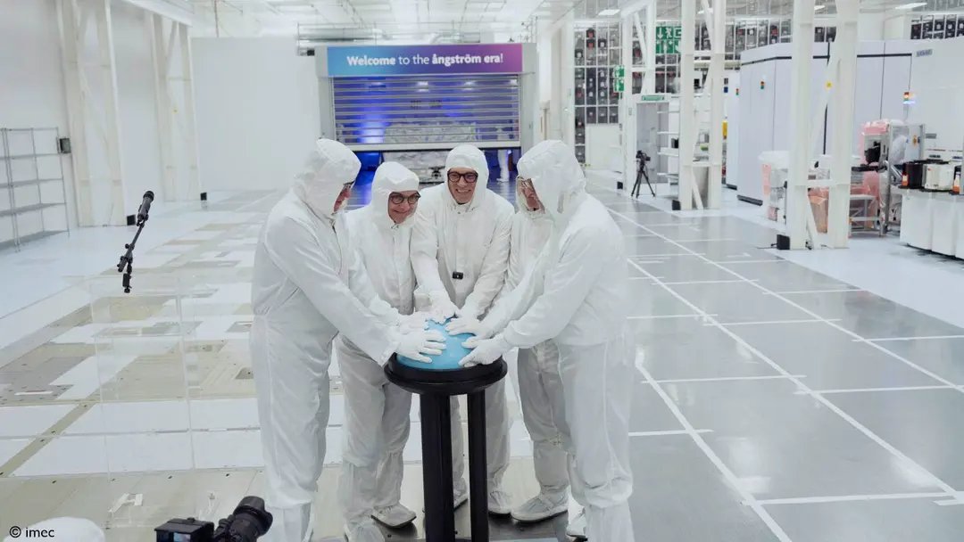 🌿 lithos tweet media