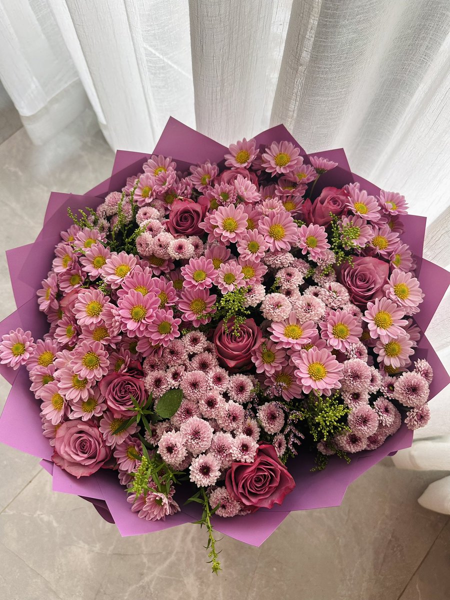 rawanasadri's tweet photo. والعُمر معك مشتل ورد🤍... https://t.co/egbPN0od9F
