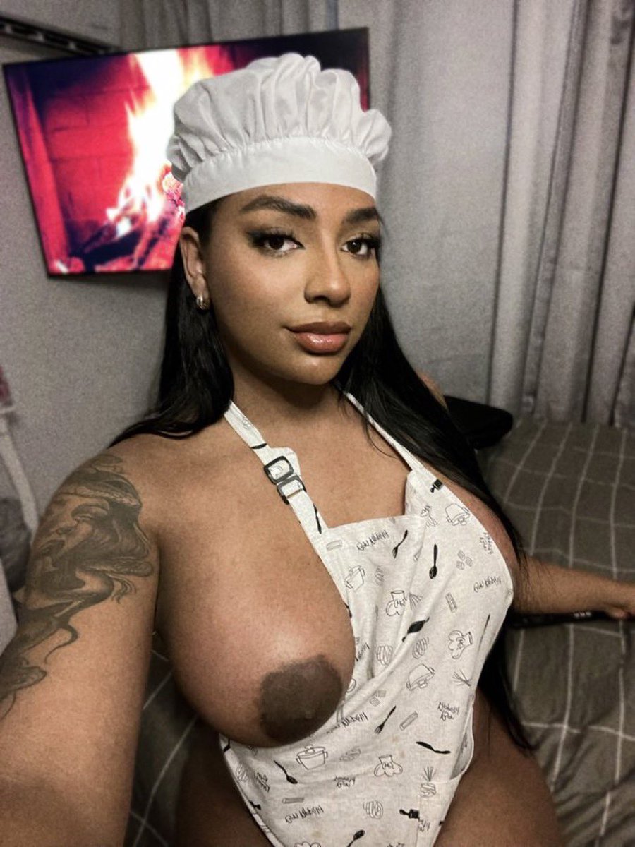 Queen of the milk 🥛🫦 tweet media