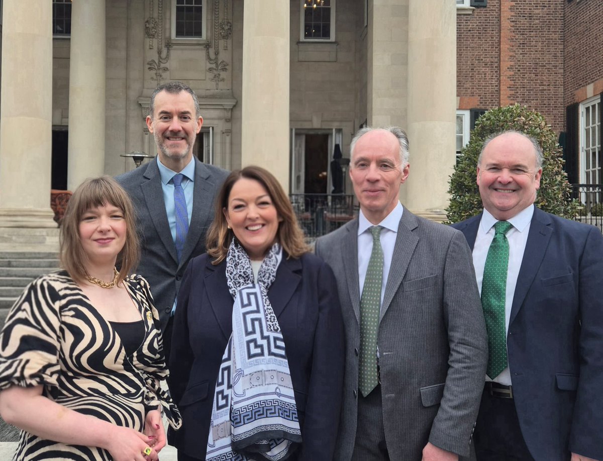 Alan Lowry tweet media