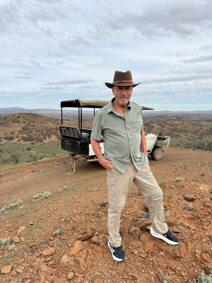 Lee Greenwood tweet media