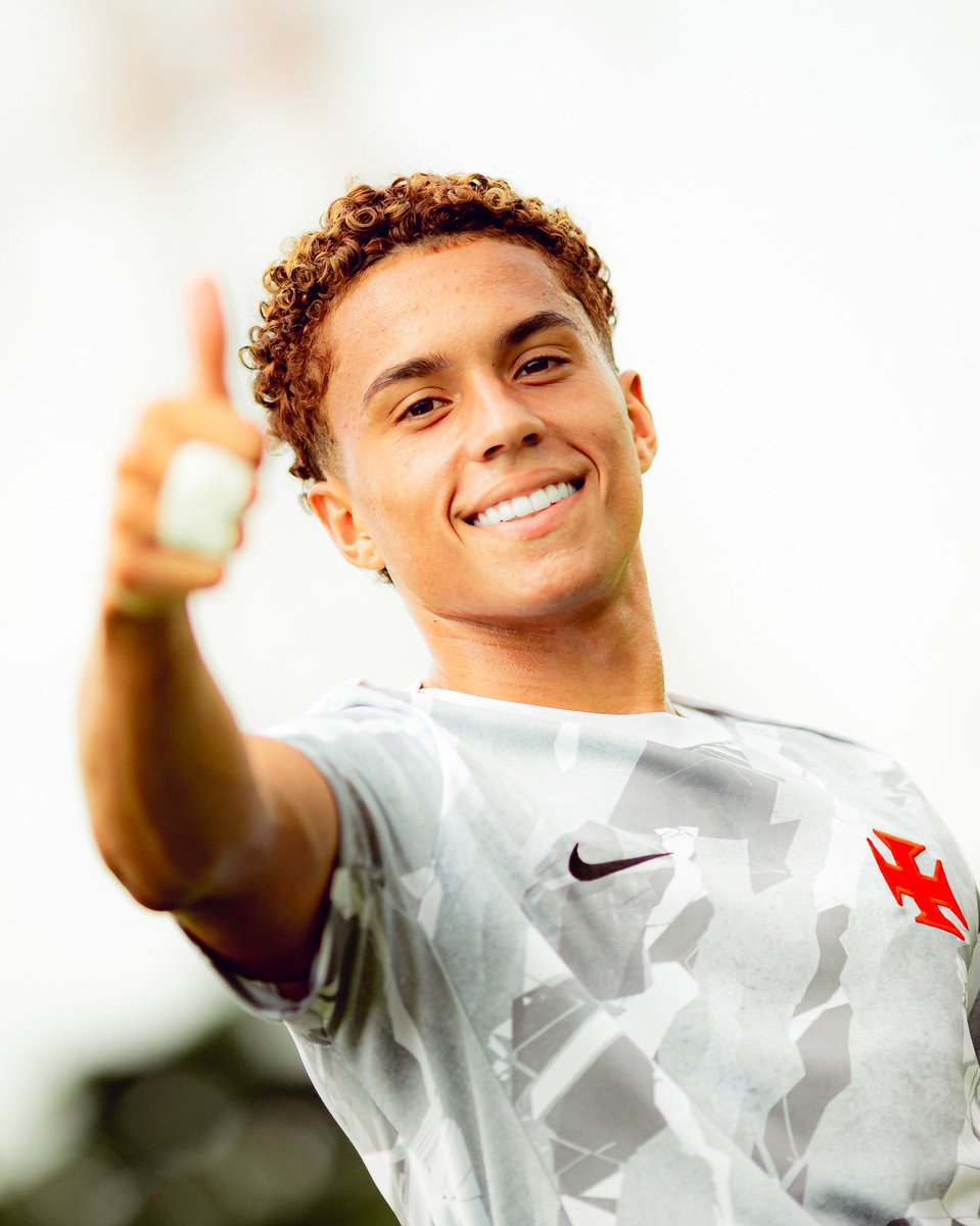 vascobase's tweet image. Aquecimento rolando para a partida de logo mais! ⚽️

📸 João Gabriel Alves | #VascoDaGama

#BaseForte 
#VascoDaGama