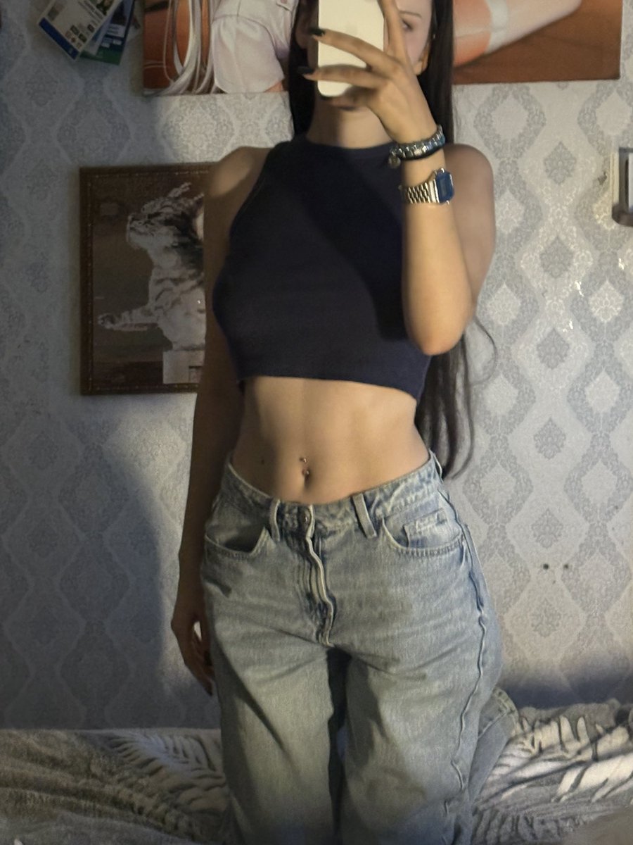 FallenAngeell2's tweet photo. sugar baby?wrong direction.
try “Goddess”

Findom https://t.co/H6doU8sajW