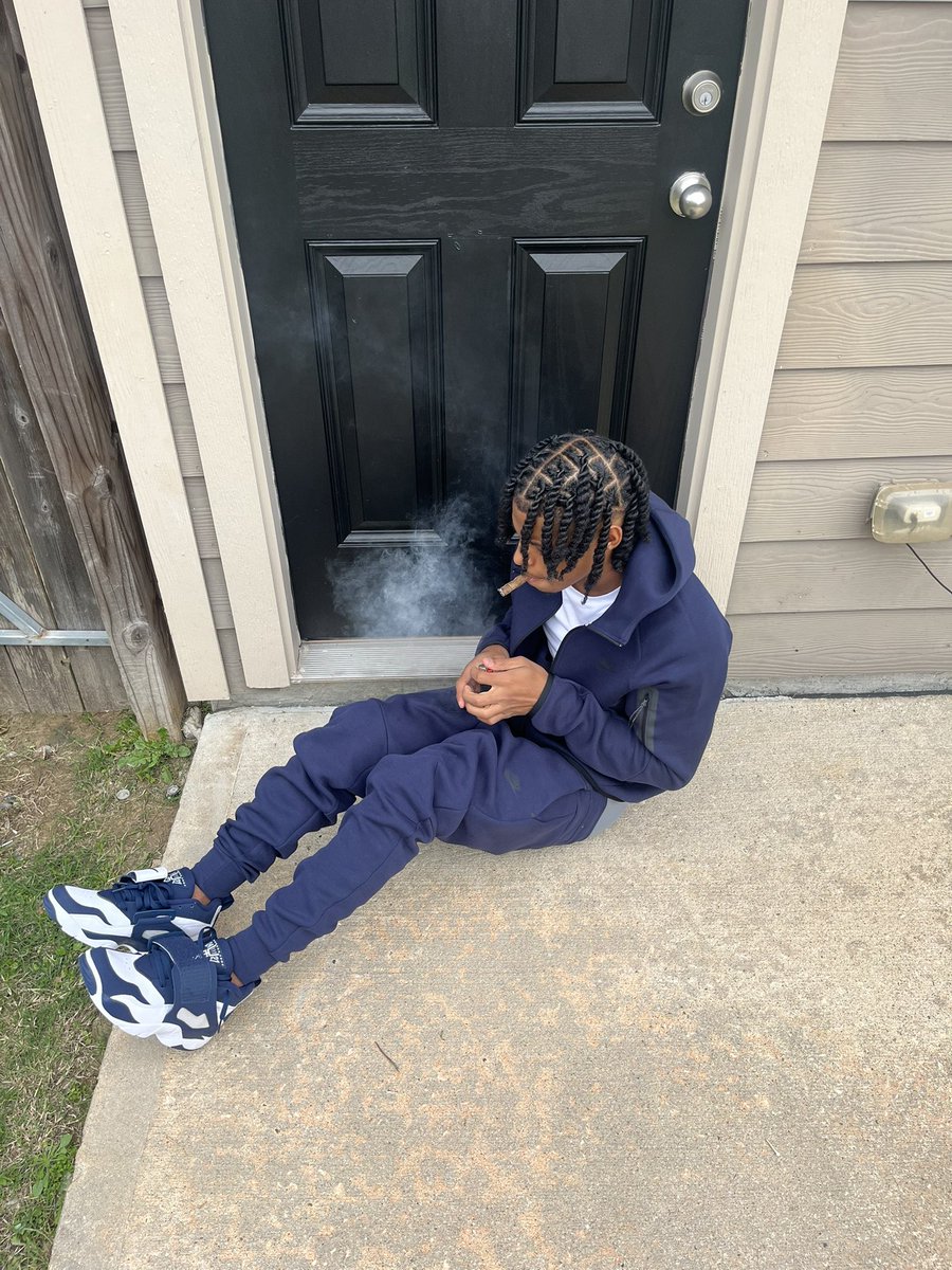 A High Class N*gga She Love How I’m Dressing ! #HerFavStylists