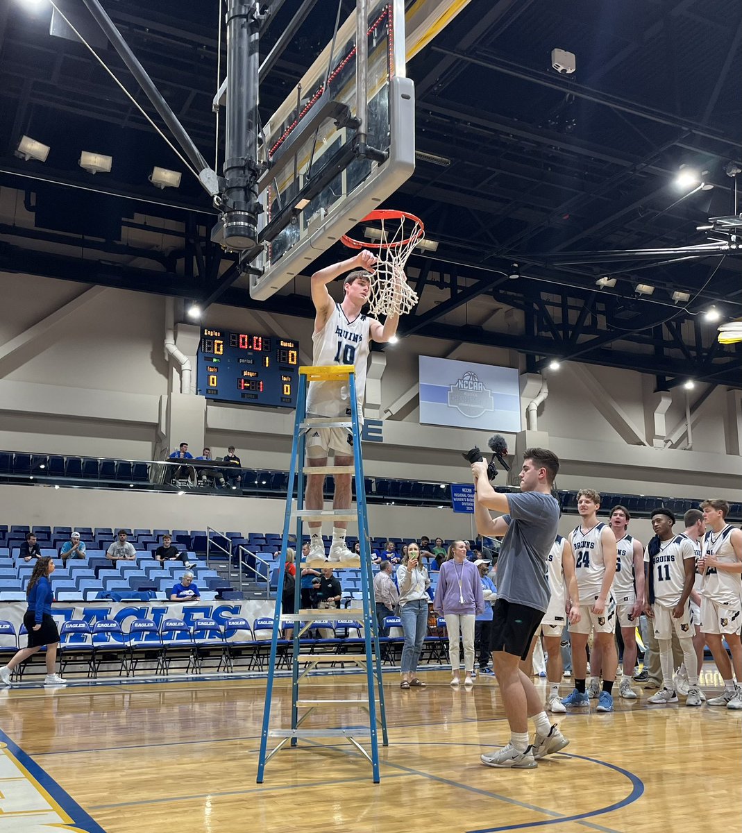 Davis McCarn tweet media