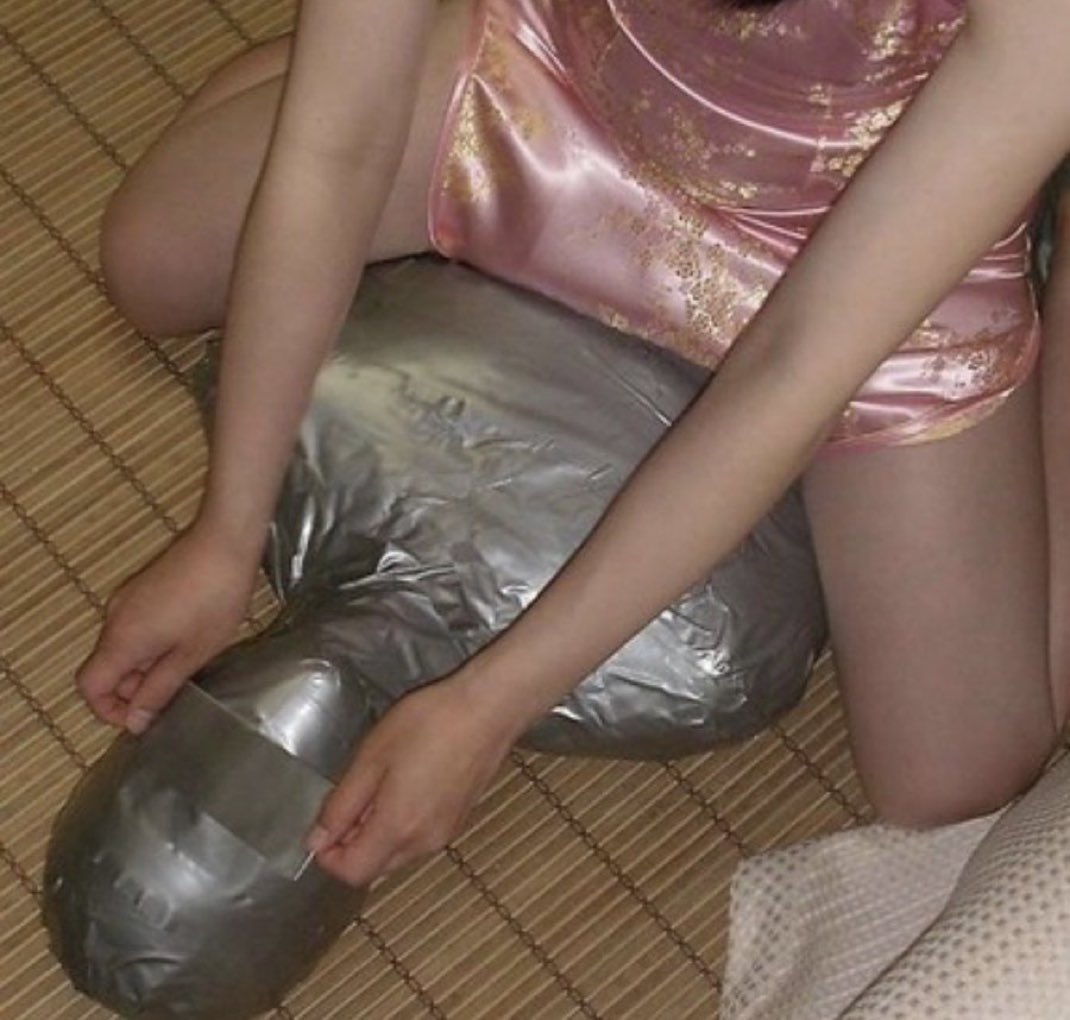 FetishFinder tweet media