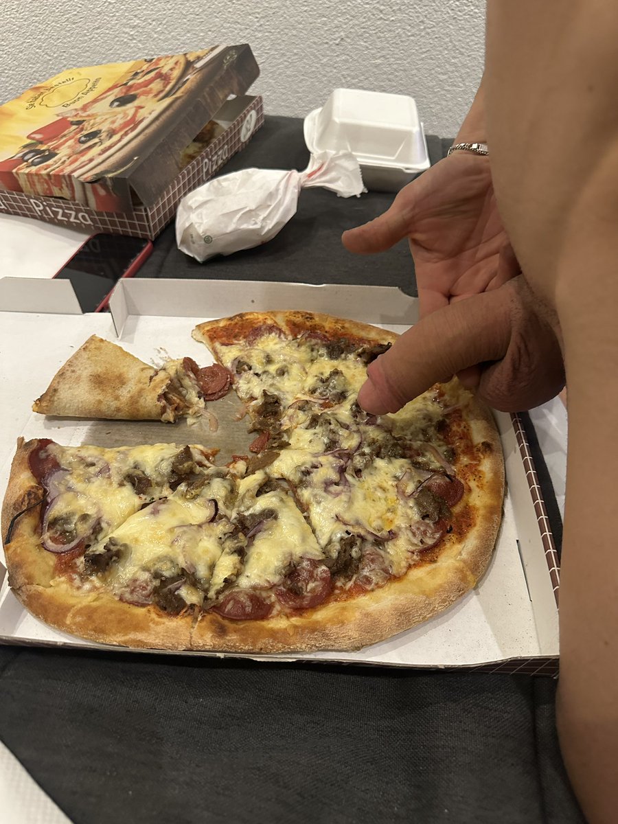 painterleox tweet media