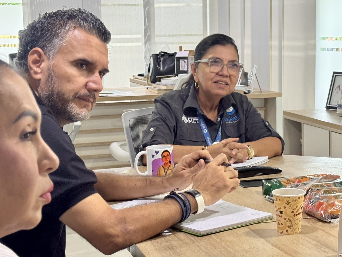 edesaesp's tweet photo. Llevamos a cabo una mesa de trabajo con @alcpuertolopez y la empresa de servicios públicos, Espuerto, para avanzar de manera articulada en el proyecto de agua potable que beneficiará a los portolopenses. 💧🚰 https://t.co/H06znmKafi