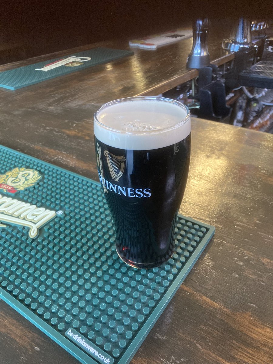 MarkBow25259003's tweet image. Wednesday Guinness ✨
🍻✨✨✨✨
Have a nice evening everyone 
😊✨✨✨