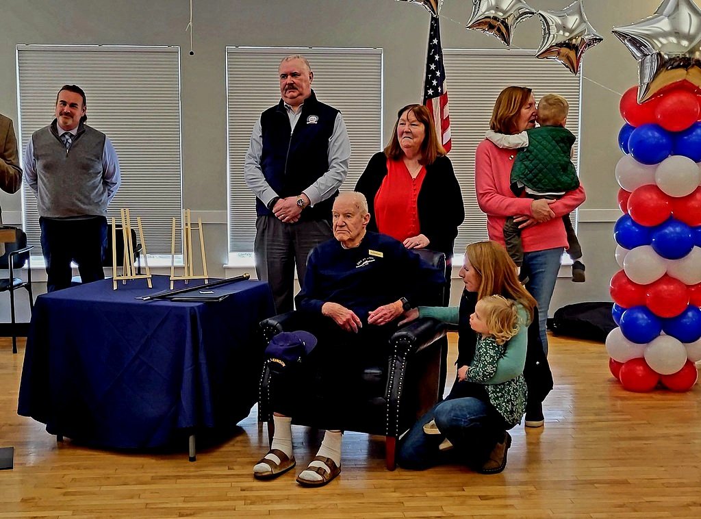 CapeHomepage's tweet image. It was an honor to wish 106 years young Navy Veteran, Freeman Johnson of Centerville, #CapeCod, a Happy Birthday in Hyannis today. Mr. Johnson is the oldest living survivor of the Japanese attack on Pearl Harbor. 💪🙏❤️🇺🇲
