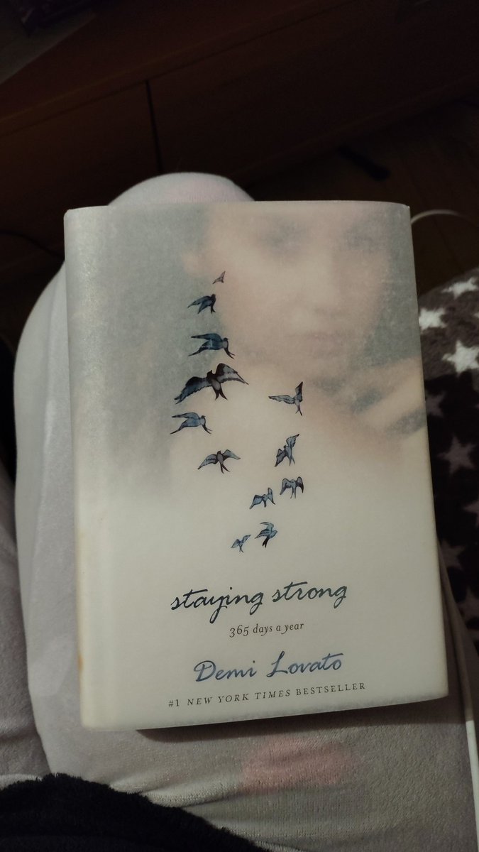 occulu's tweet image. #currentlyreading
365 pages!