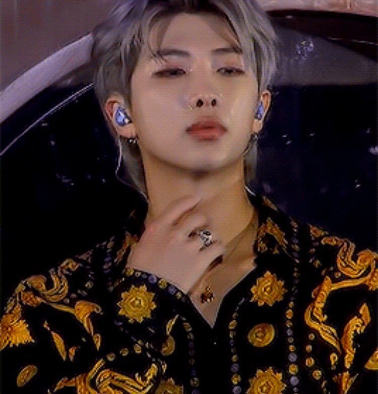 chuzzii⁷ ⟭⟬E ARE B⟬⟭CK 🍝🥢 tweet media