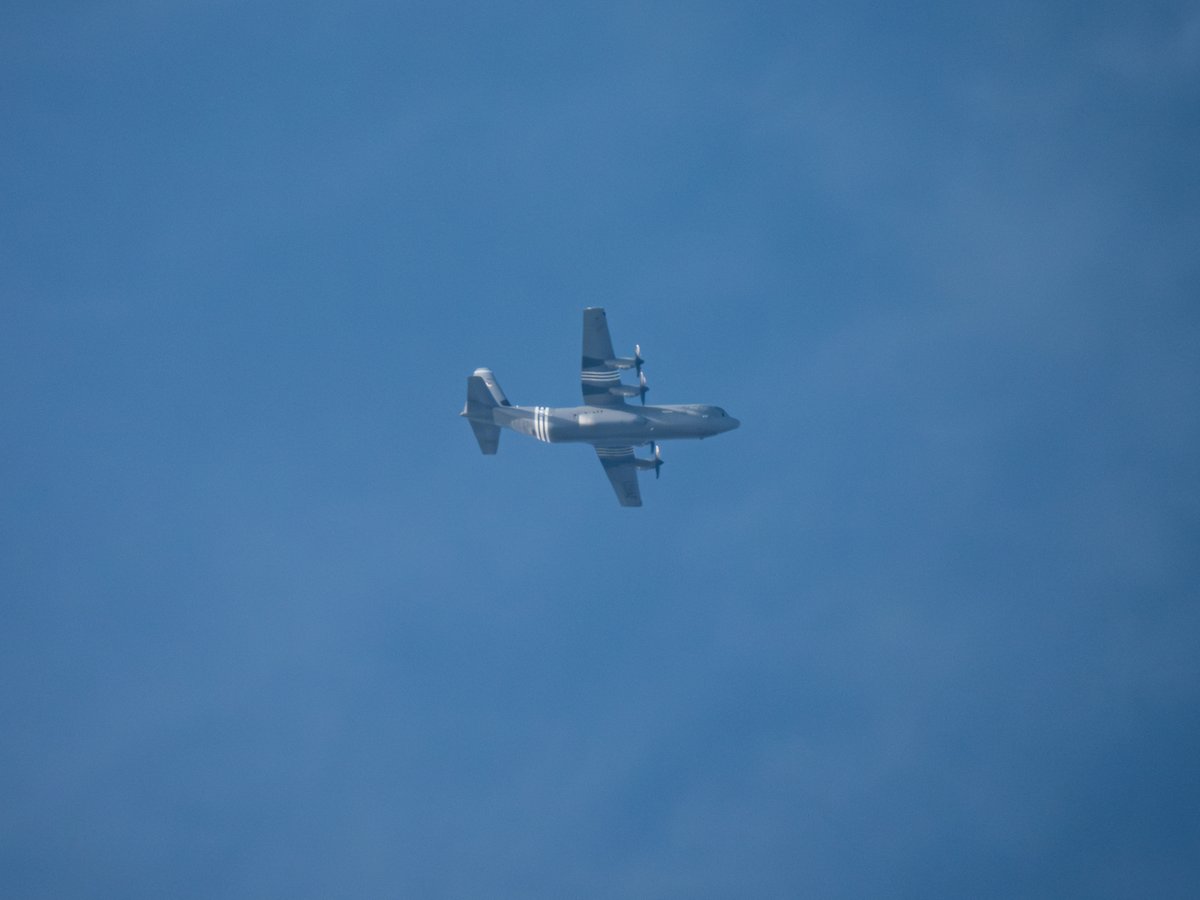Dutch Aviation Contrail Photograpy 🇳🇱✈ tweet media