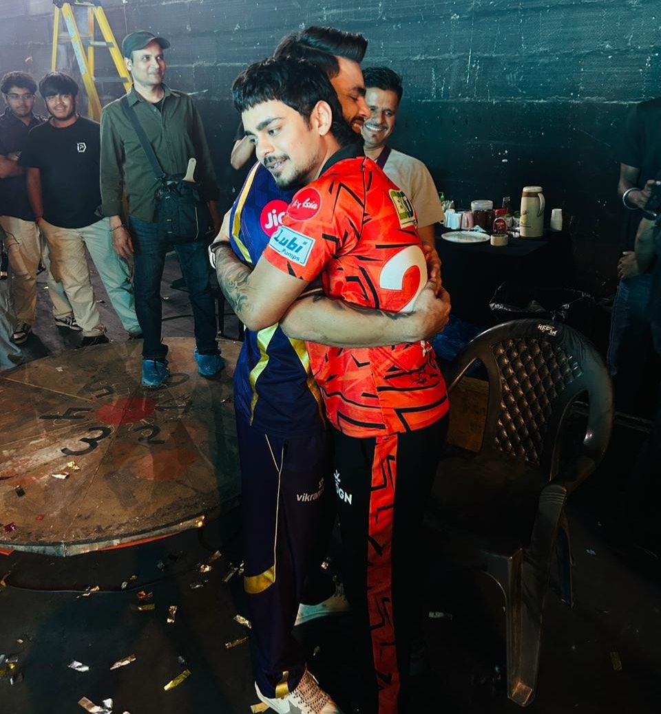 KKR Karavan tweet media