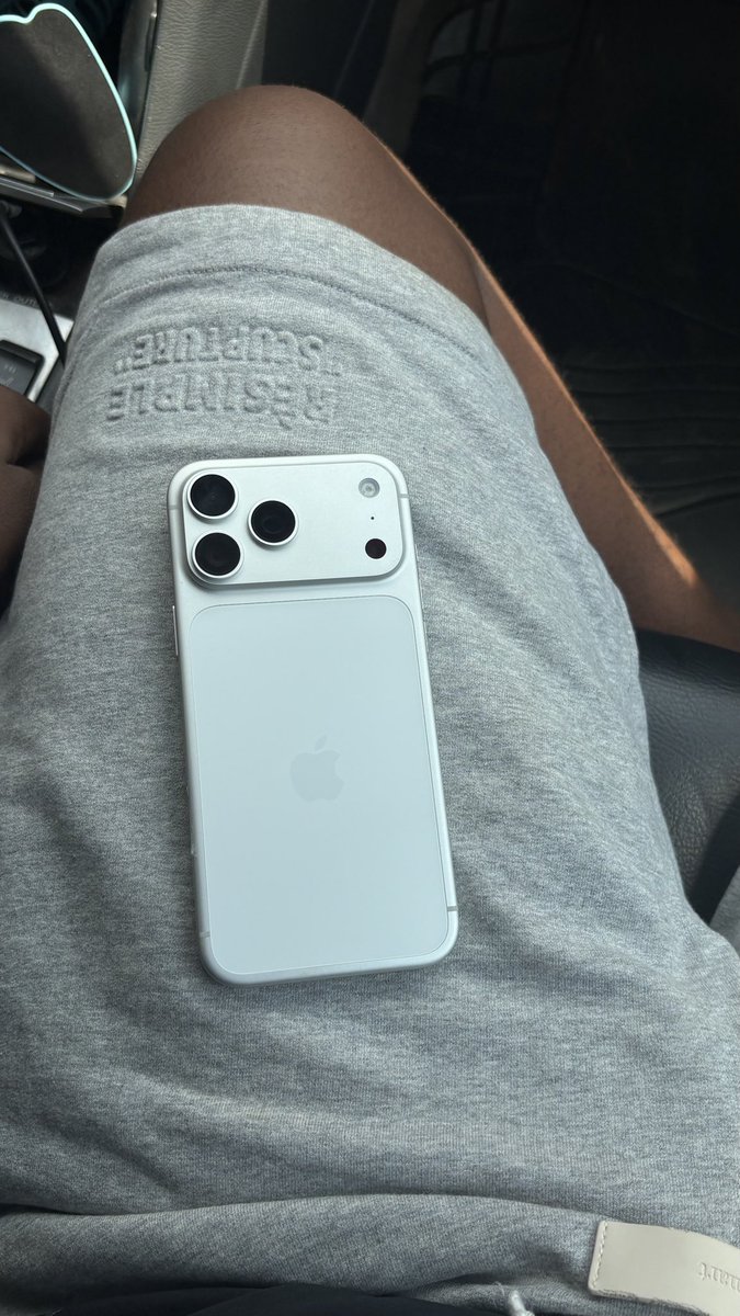 GEORGE WOVE tweet media