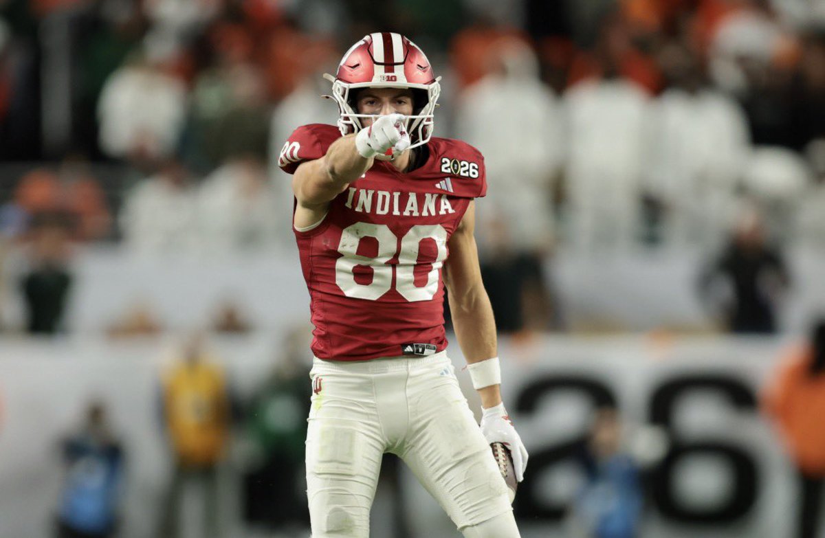 Colin McMahon tweet media