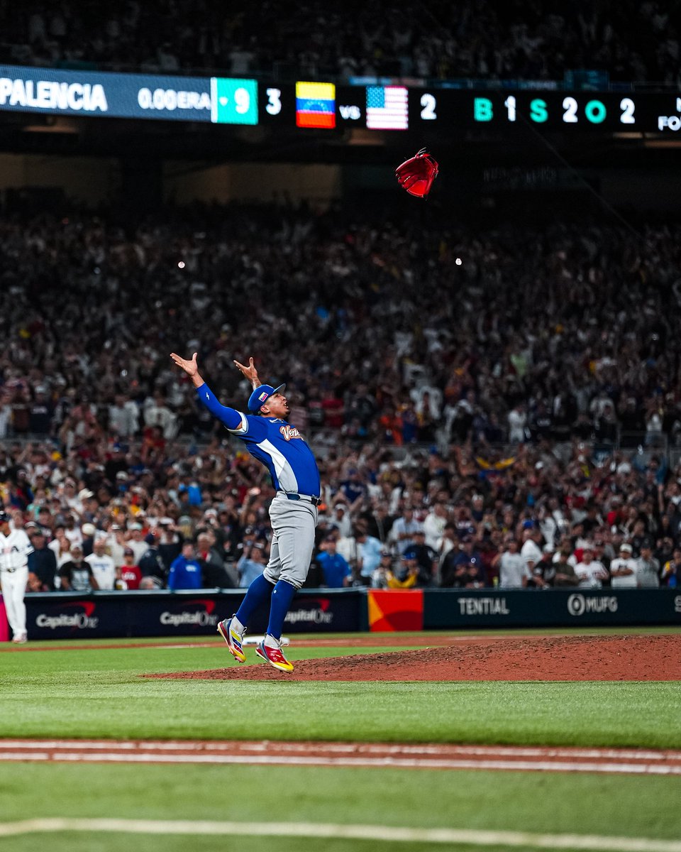 loanDepot park tweet media