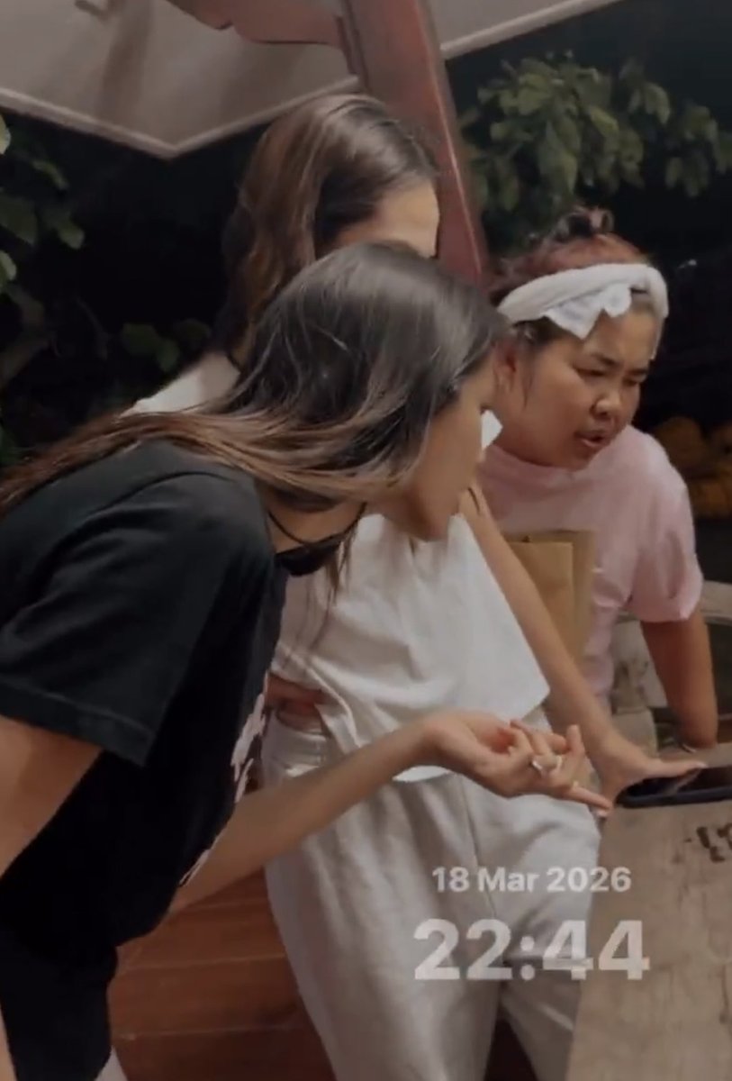 Mer 🌈 tweet media