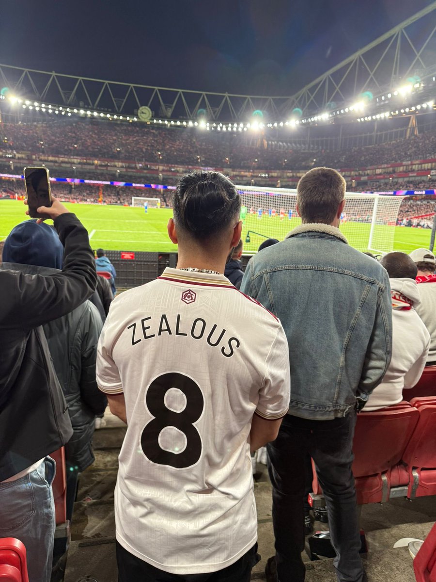 DANNY ZEALOUS tweet media