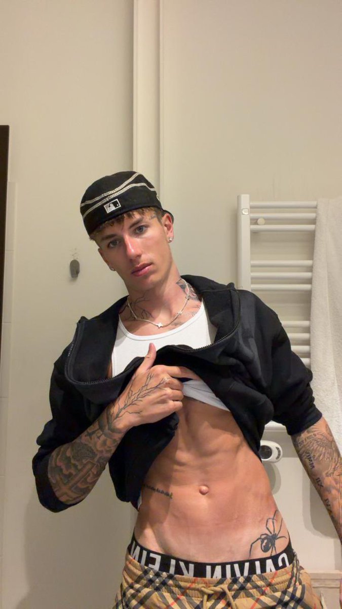 Clément tweet media