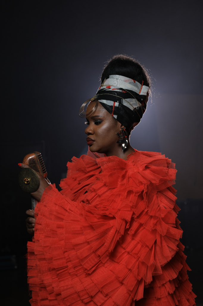badgal_Ree_ree's tweet photo. Ooohh I gat this feeling🌹🌹
Now my body is healing ♥️♥️
“Feeling” on #RootedTheEP is one to lift up the spirits and the lyrics just draw you in; @MoRoots tells you to embrace and not fight that feeling then you will find healing♥️
https://t.co/E2lKh6sog3 https://t.co/itxPTnu9FN