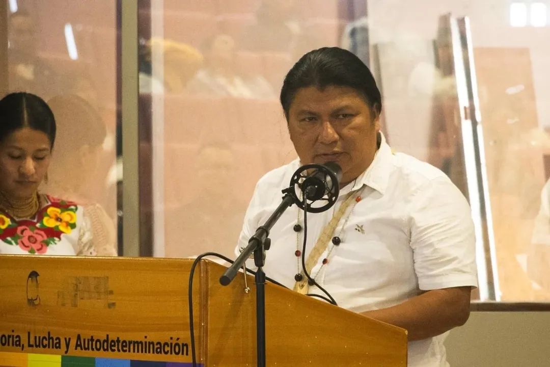 MarlonVargasEc's tweet photo. Como @CONAIE_Ecuador y la estructura nos reunimos con el relator de la ONU, Albert Barume. Expusimos las vulneraciones de derechos que vivimos frente a gobiernos de turno. Nuestras luchas y demandas son legítimas: defendemos el agua, el territorio y la vida. ✊🏽💧🌱 https://t.co/9lWEBsLsOe