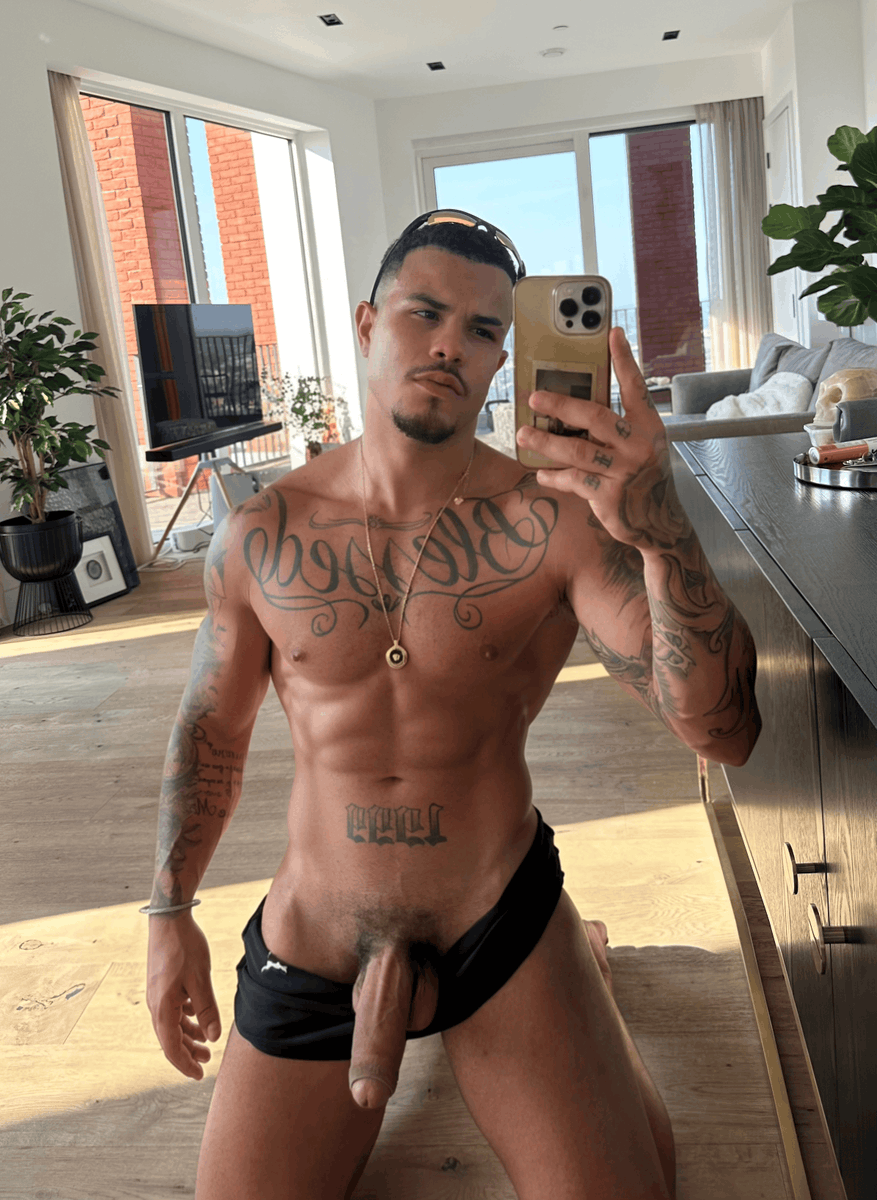 🏳️‍🌈 &amp; proud