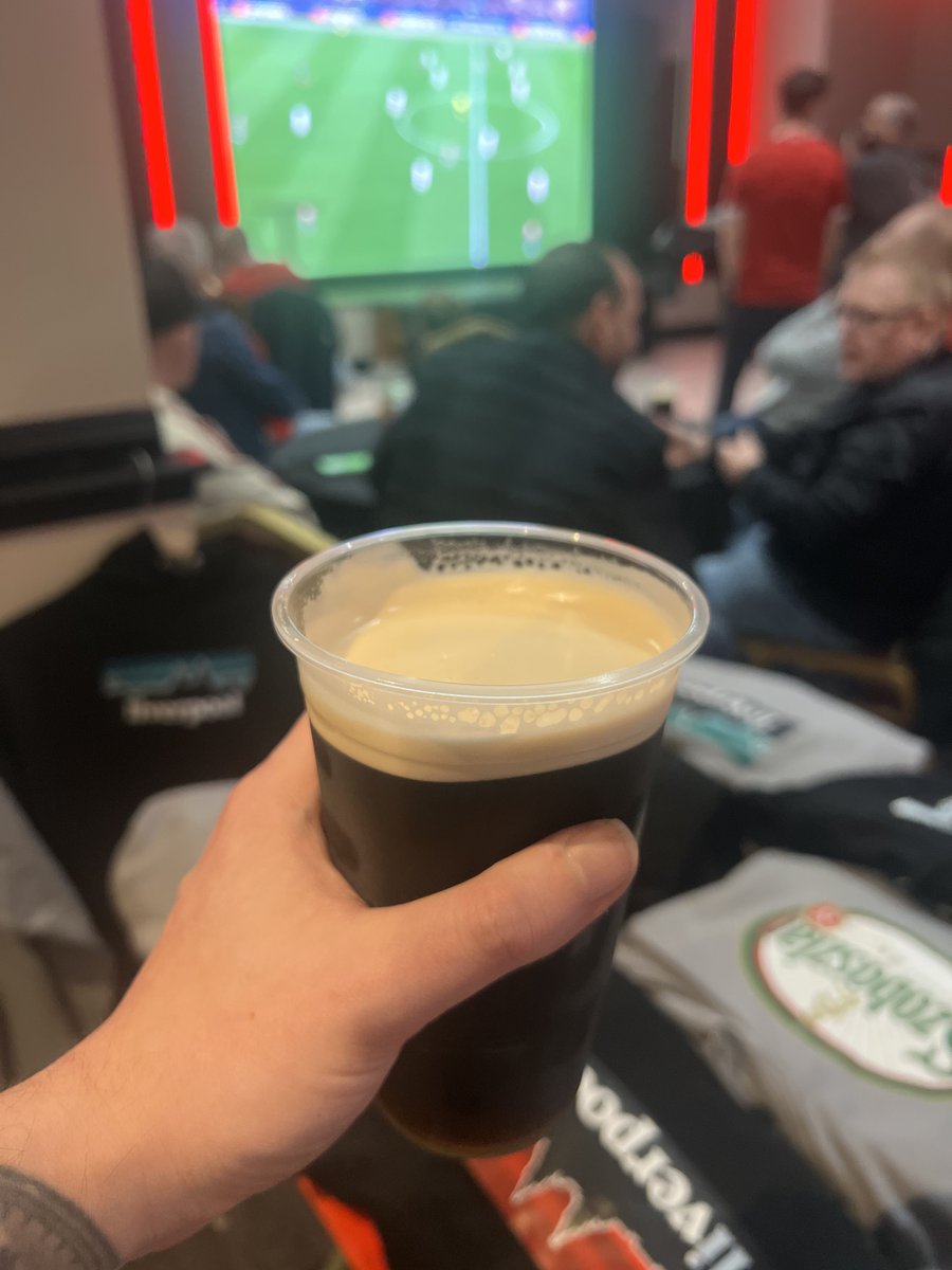 Red and White Top tweet media