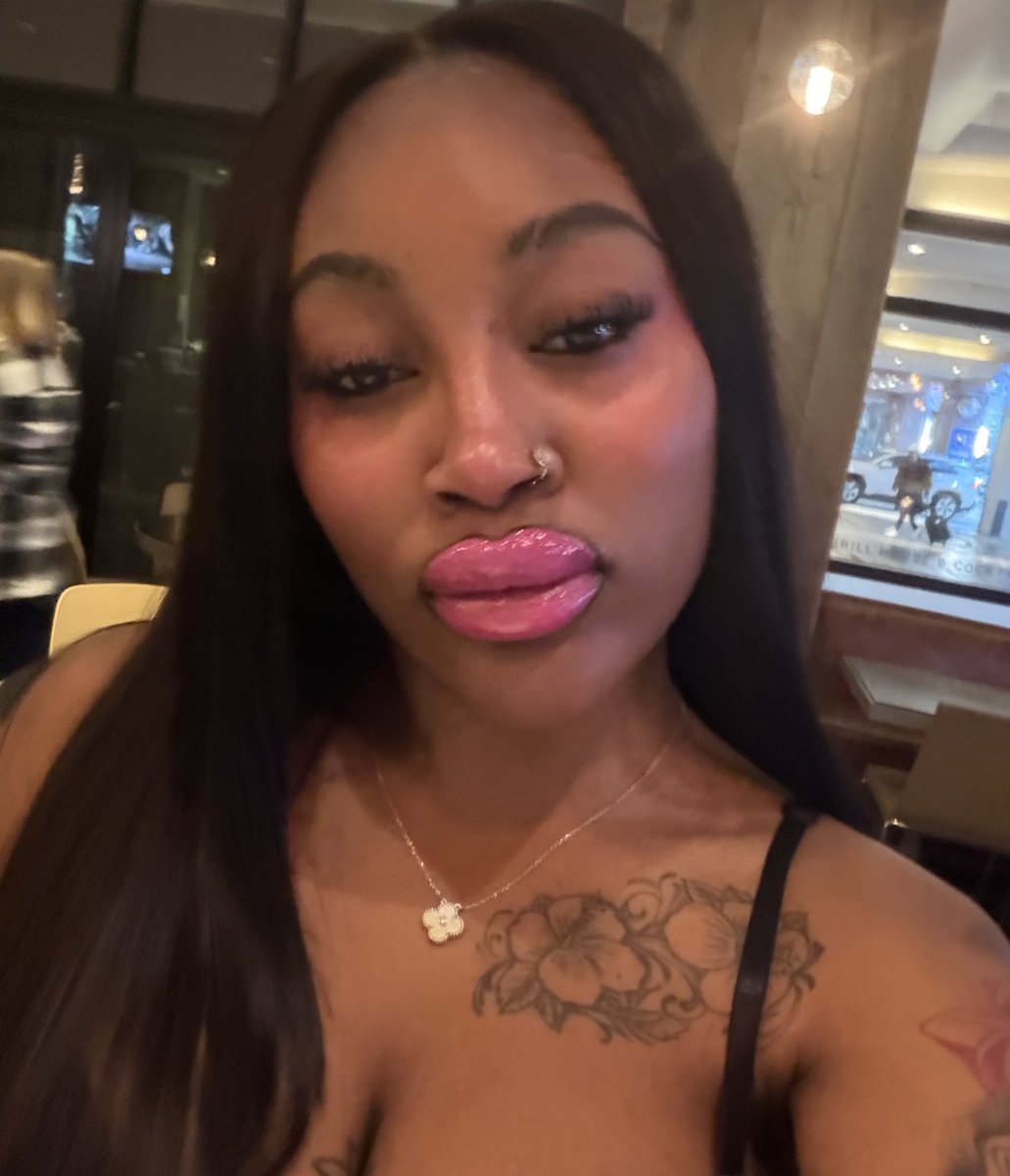 CallMeMulii's tweet photo. 🖤.

#GFE #companion #ebony #black https://t.co/oHFwPfogeb