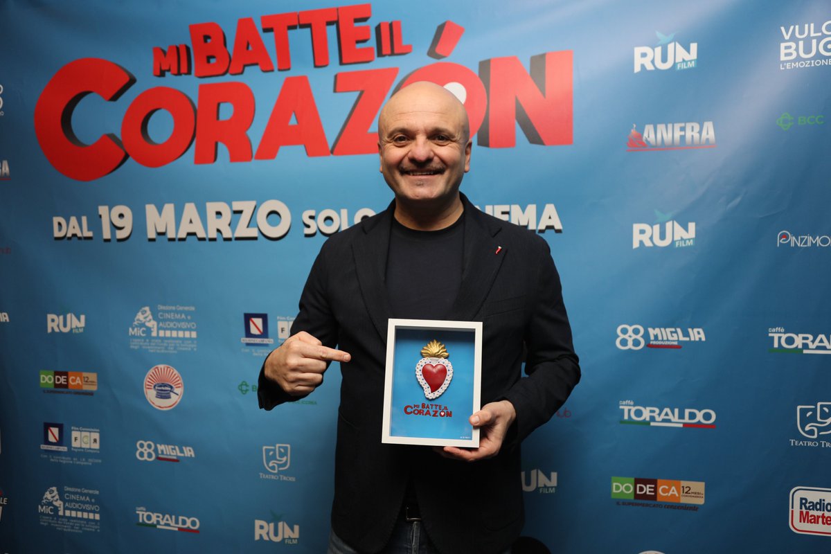 Arriva domani al cinema “Mi batte il corazon”, il primo film di Peppe Iodice, diretto da Francesco Prisco.
Sul canale foto dell'Ago Press, i ritratti dei protagonisti.
agopress.it/arriva-al-cine…