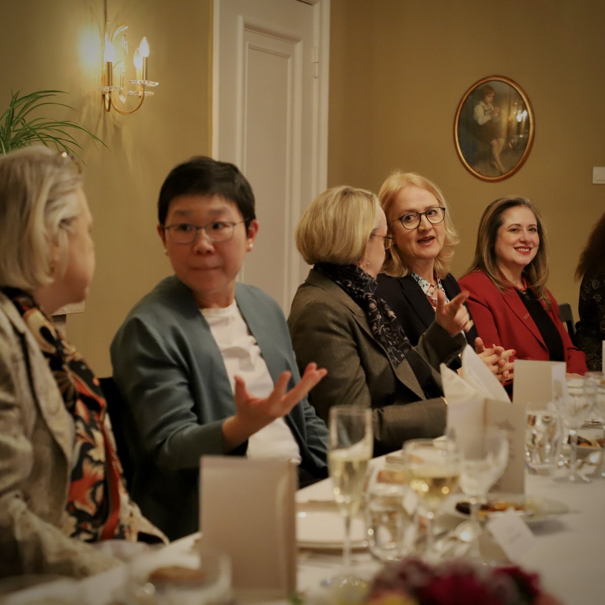 Sibylle Katharina Sorg tweet media