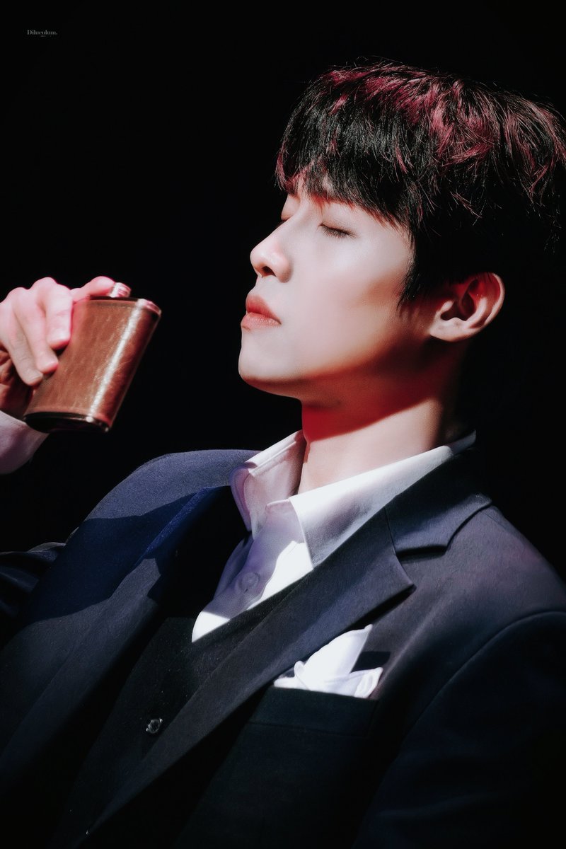 새벽 : 𝐃𝐢𝐥𝐮𝐜𝐮𝐥𝐮𝐦 tweet media