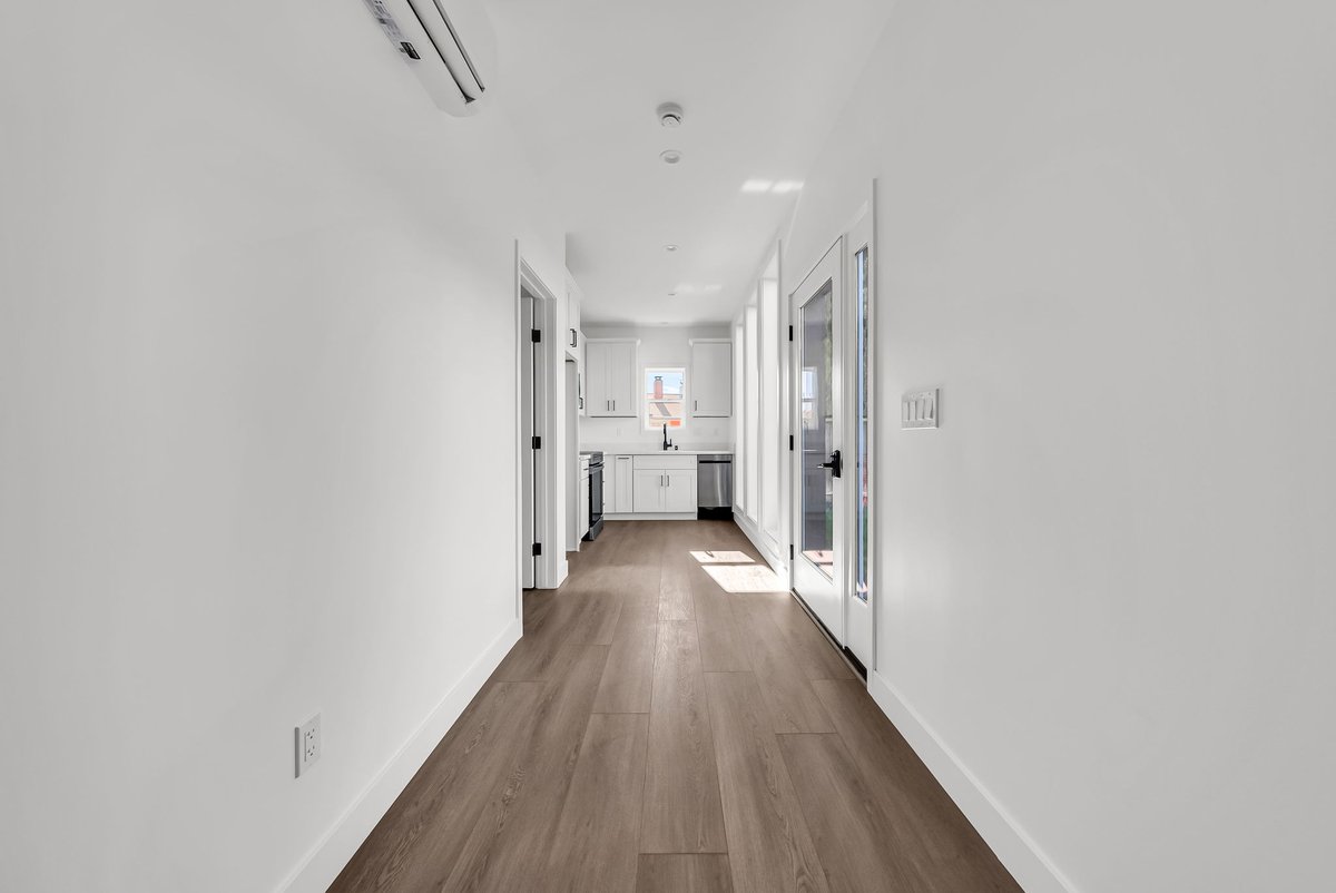 Roof and Realm tweet media