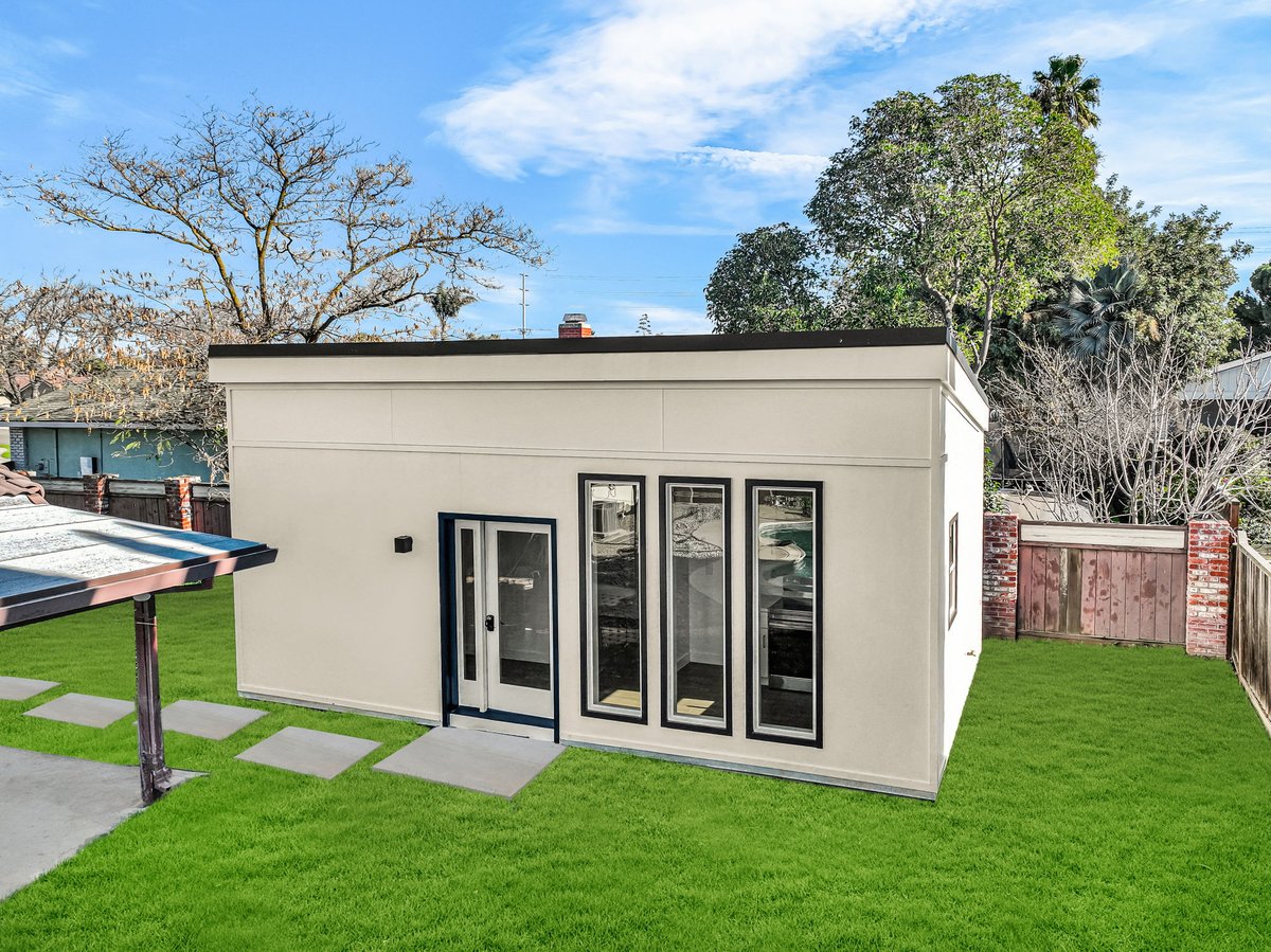 Roof and Realm tweet media