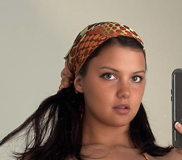 Emily Jones tweet media