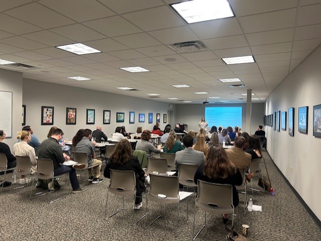 HopkinsPrinting's tweet image. Last week we hosted @AMAColumbus  and Renae Scott, Founder &amp;amp; CEO of Bee Collaborative, to explore the Evolution of Consumer Behavior. It was a great day, bringing marketers together and creating value for our customers!

#HopkinsPrinting #Marketing