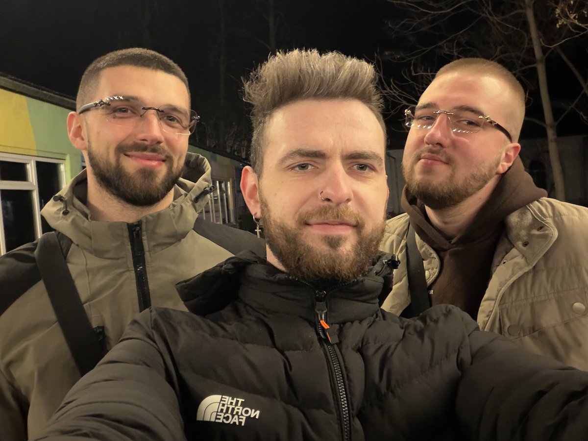 AlphaTempt tweet media