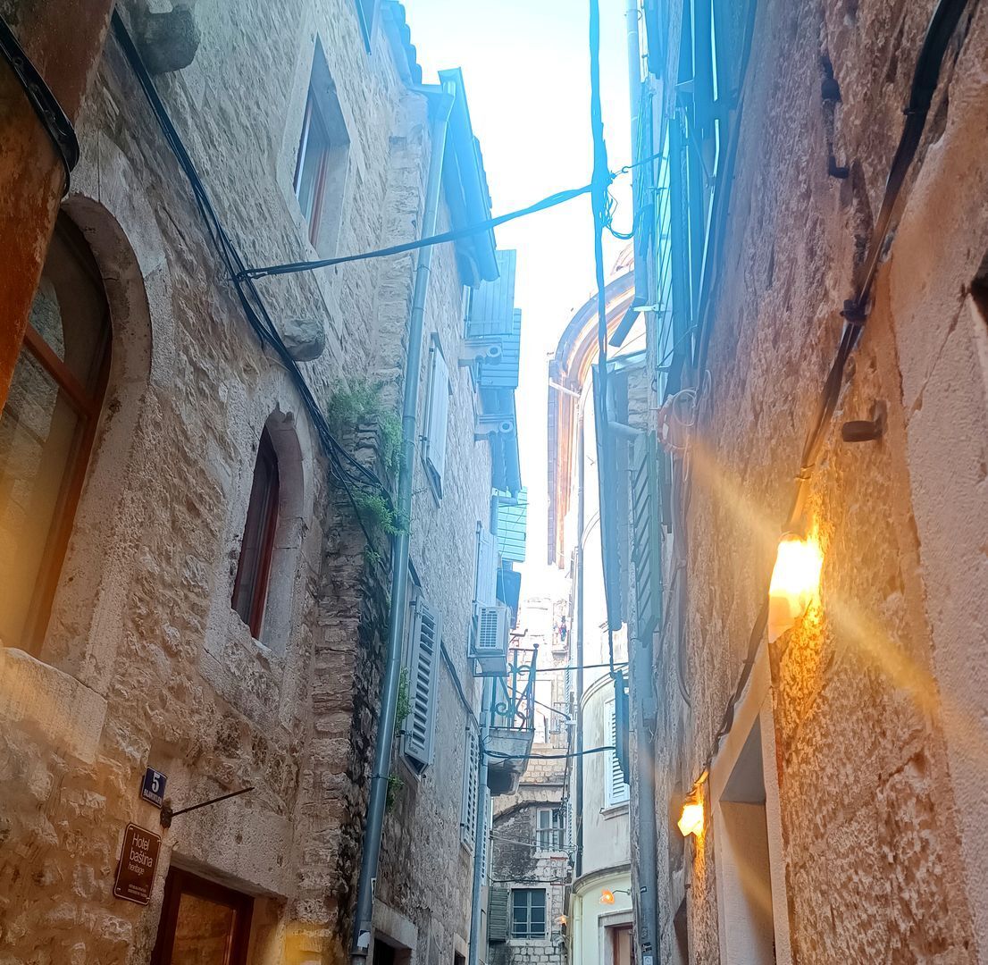 AkikoYuOfficial's tweet image. Urlaub vor 3 Jahren in Kroatien, damals noch weniger Fleisch auf den Knochen 🤫 

#visitcroatia #vacationmode #islandlife #adriaticparadise #seacliffviews #oceancalmvibes