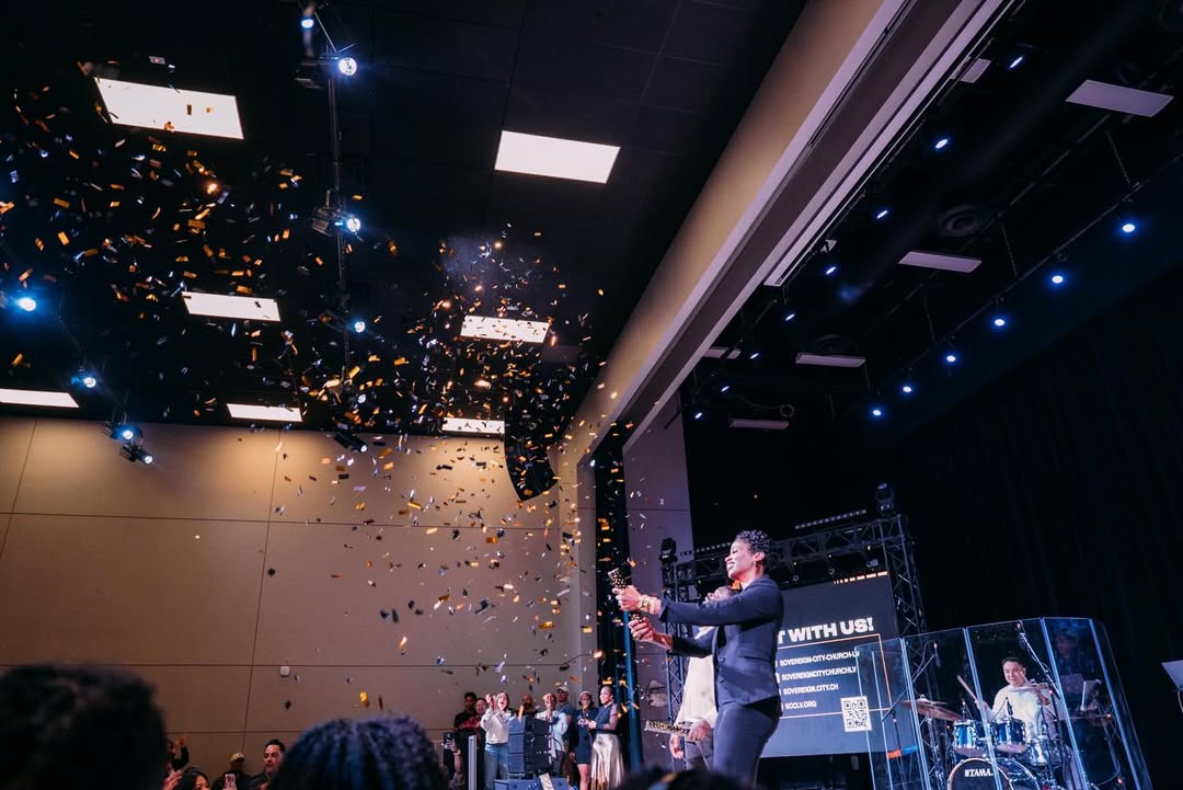 Send Network tweet media