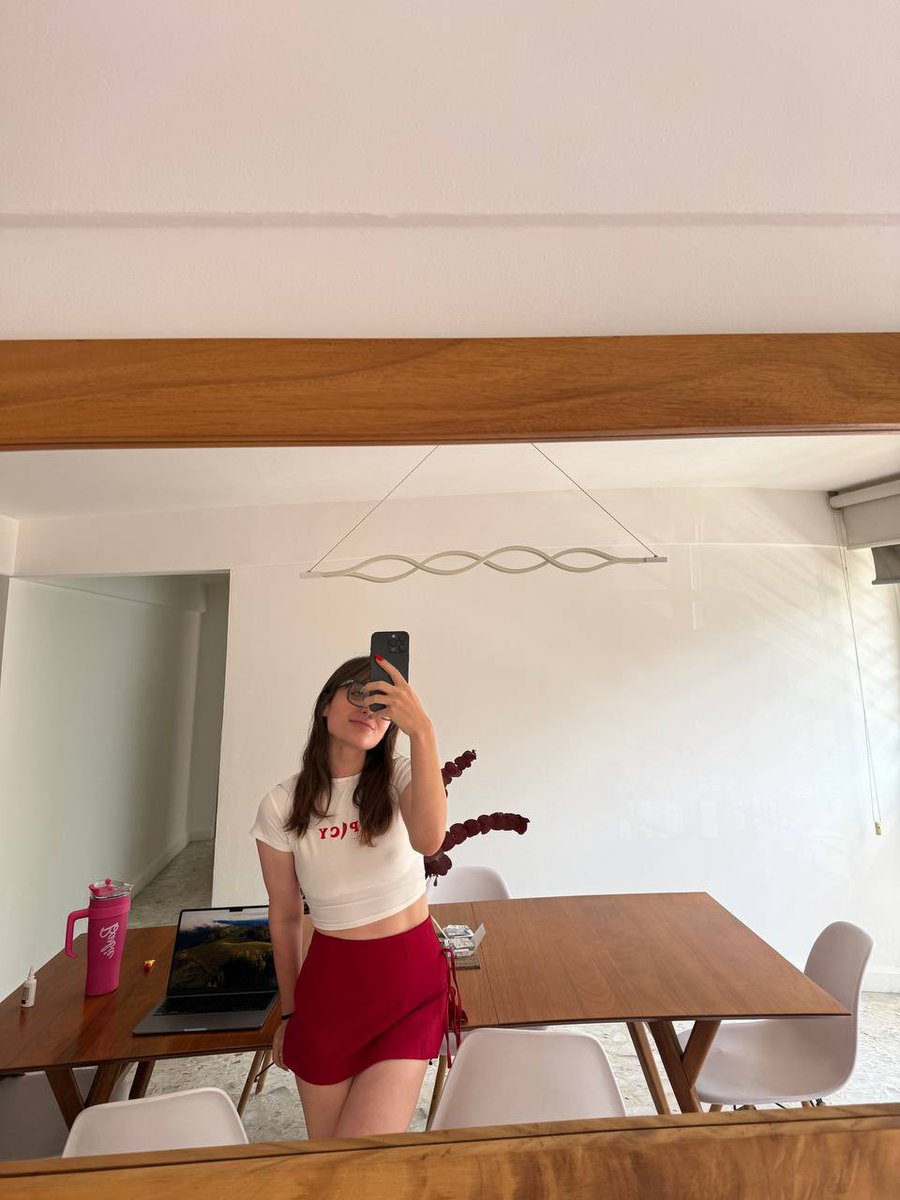 Elizabeth Tolstenko tweet media