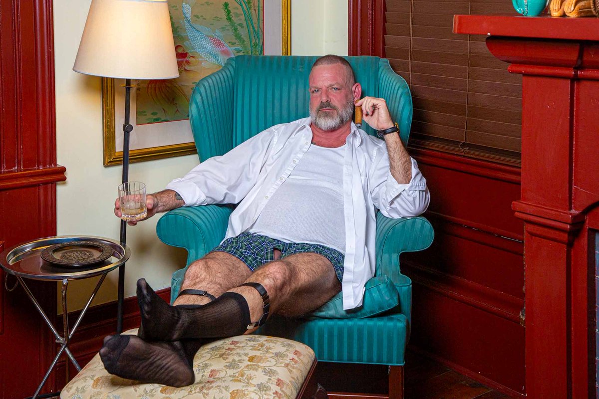 Rovitii - The Erotic Photographer (DC3/20-3/27) tweet media