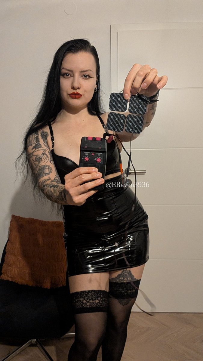 Mistress Reyna Raven tweet media