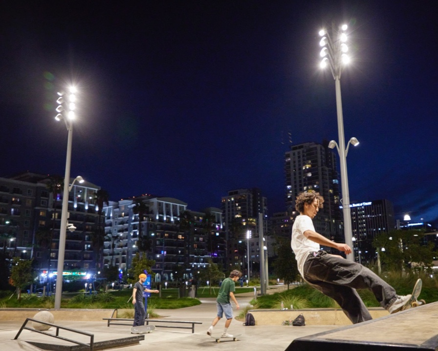 Selux Corporation tweet media