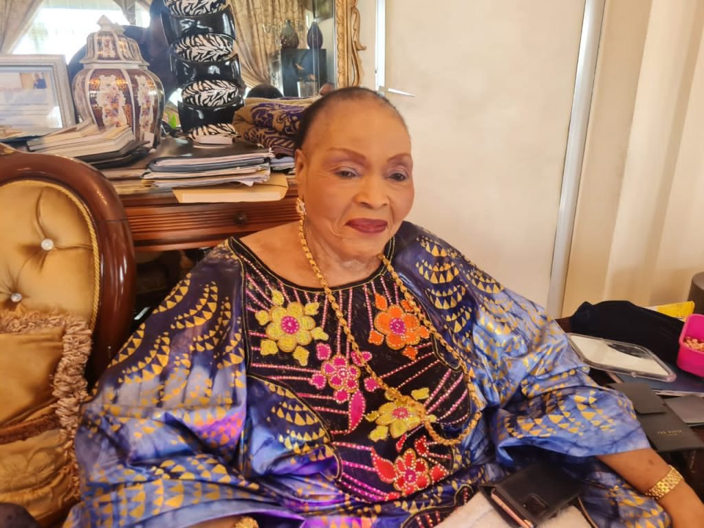 TropikInfos's tweet photo. #RDC 🇨🇩 | Décès ce mercredi à Kinshasa de Catherine Nzuzi wa Mbombo, figure majeure de la vie politique congolaise, marquée par une longue carrière notamment sous le régime Mobutu.

Née en 1944 à Tshumbe (Sankuru), elle fut femme politique et d’affaires : vice-gouverneure puis gouverneure de Kinshasa, gouverneure du Kongo Central, présidente du MPR, membre du gouvernement et bourgmestre de la Gombe.

🕊️ Une page de l’histoire politique se tourne.