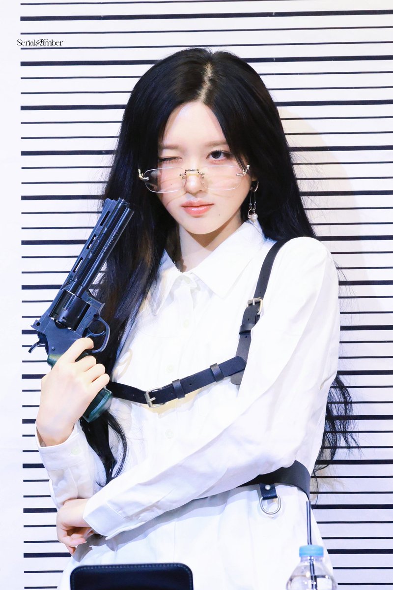 Serial number tweet media