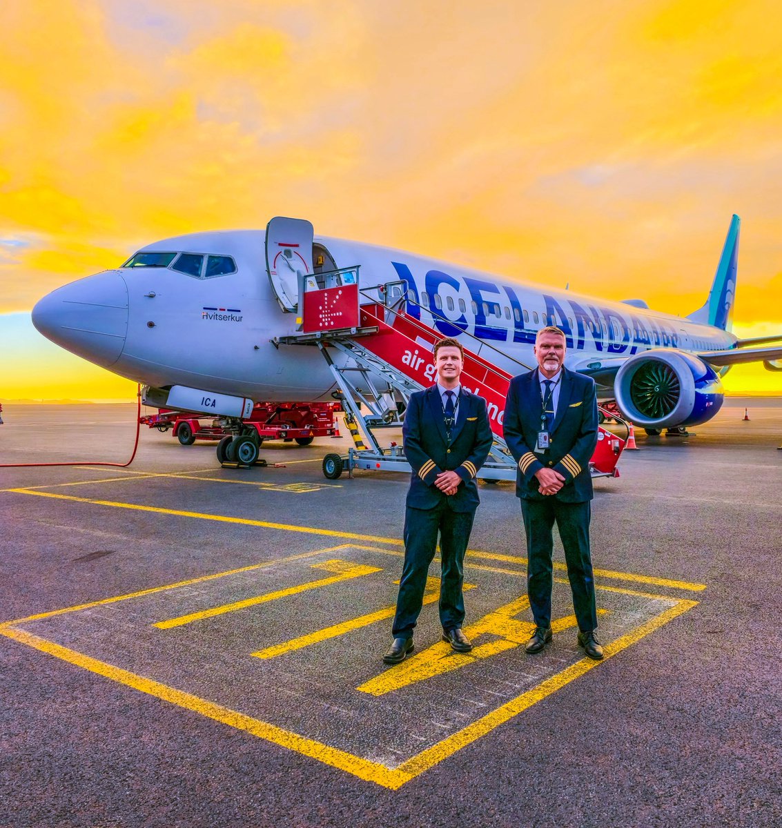 Just Planes tweet media